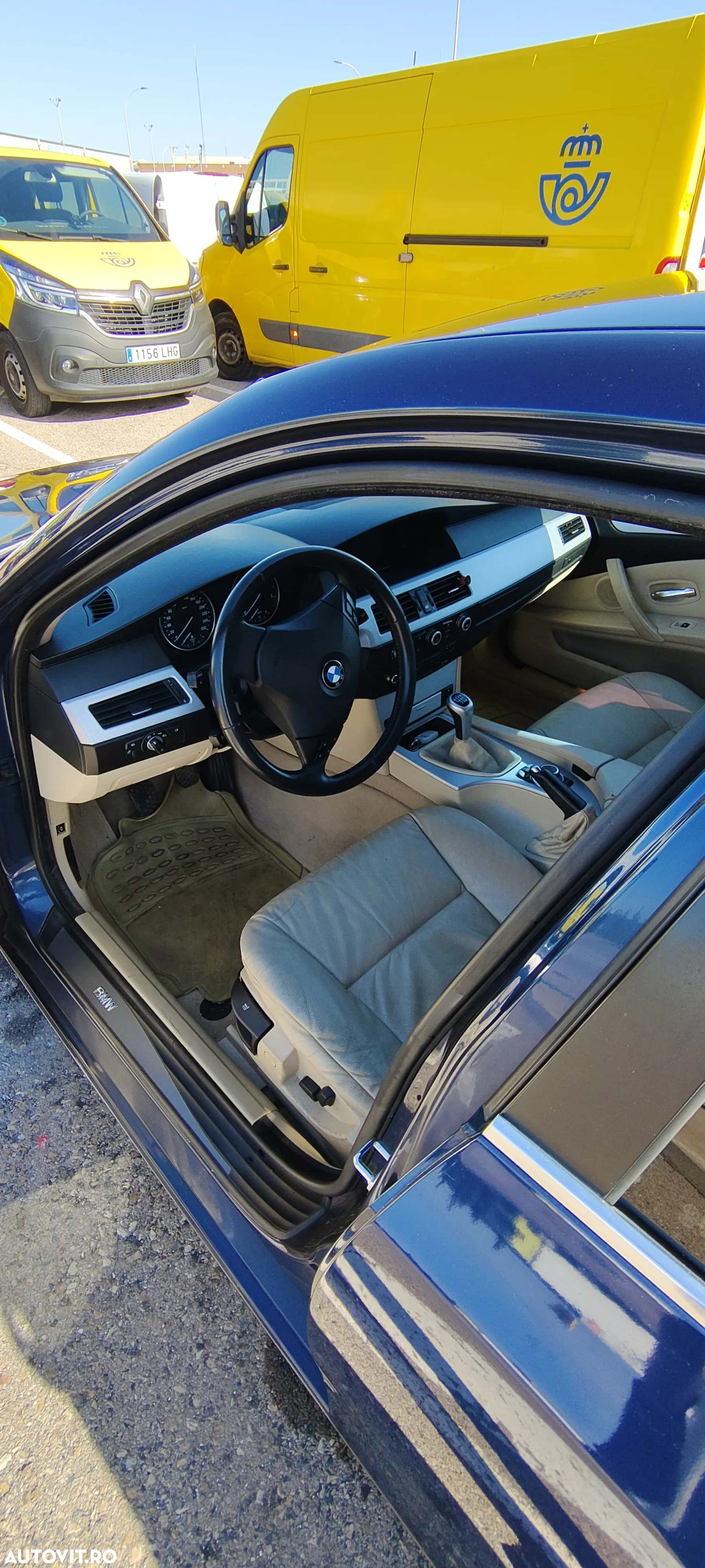 BMW Seria 5 525d xDrive - 11