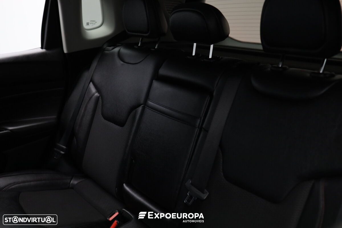 Jeep Compass 1.3 TG 4Xe Trailhawk - 32