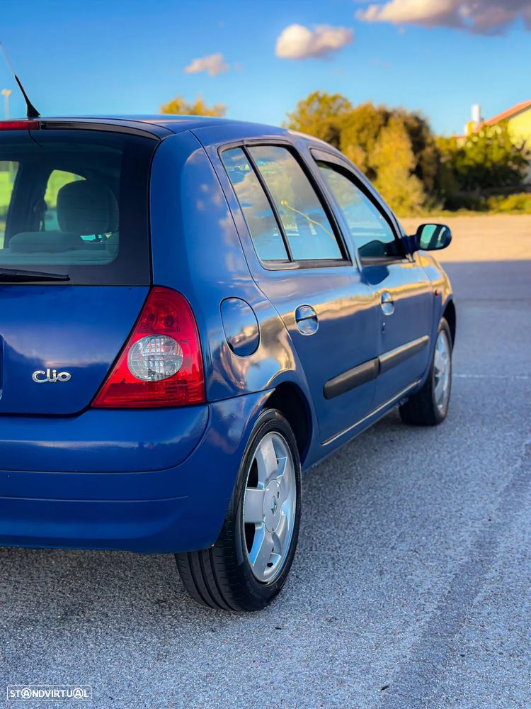Renault Clio - 7
