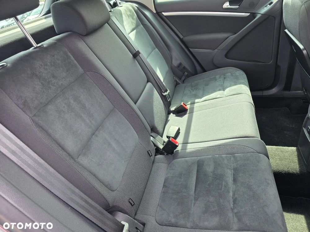 Volkswagen Tiguan - 14