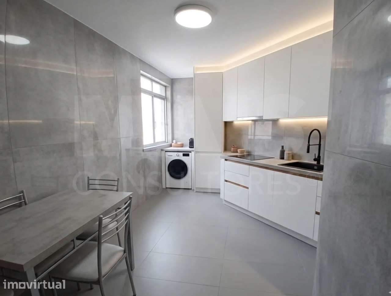 Apartamento T3 no centro das Caldas da Rainha com elevador - Grande imagem: 2/32