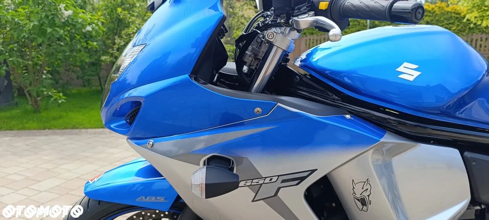 Suzuki GSX - 39