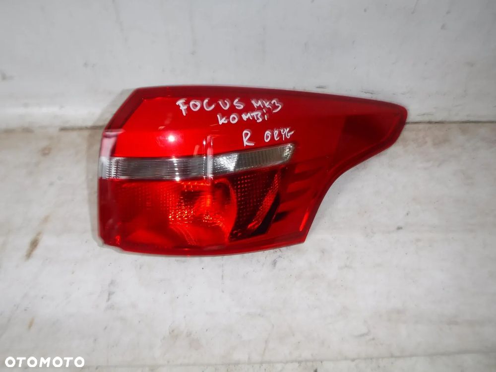 ford focus mk3 kombi lift lampa tył prawa nowa oryginał z uszkodz - 1