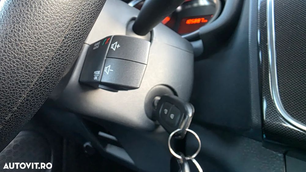 Dacia Sandero SCe 75 Comfort - 33