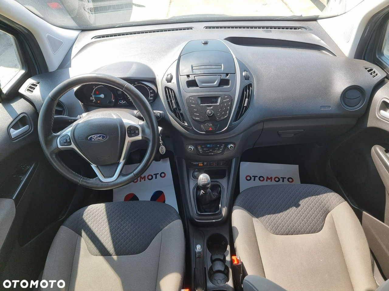 Ford Tourneo Courier - 17