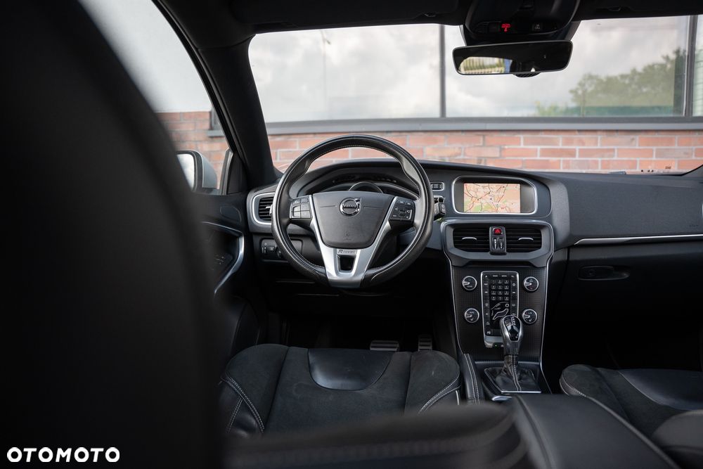 Volvo V40 T3 Geartronic RDesign - 26