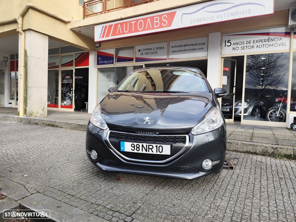 Peugeot 208 1.2 PureTech Active - 12