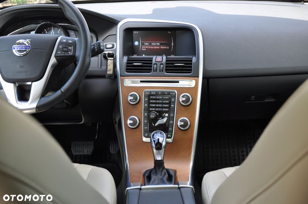 Volvo XC 60 T5 AWD Drive-E Momentum - 12