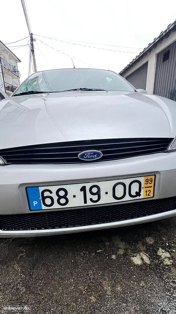 Ford Focus DI Ghia - 9