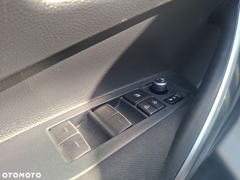 Toyota Corolla 1.8 Hybrid Comfort - 22