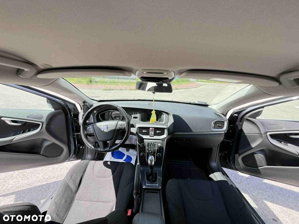 Volvo V40 D2 Base - 11
