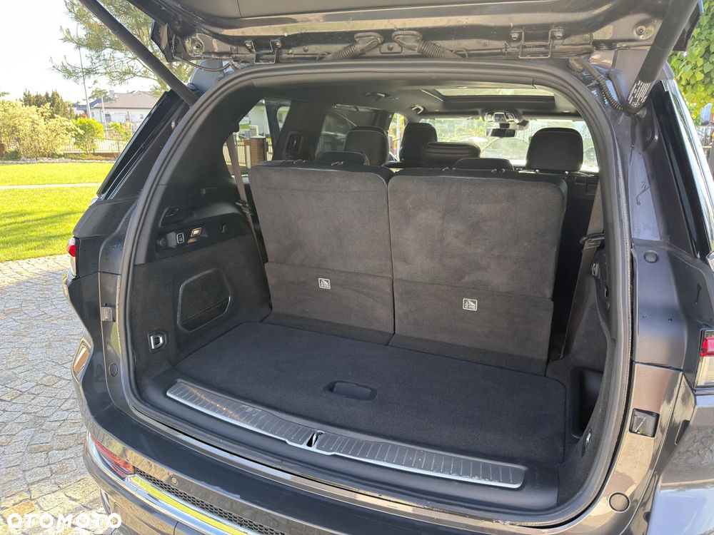 Jeep Grand Cherokee - 16