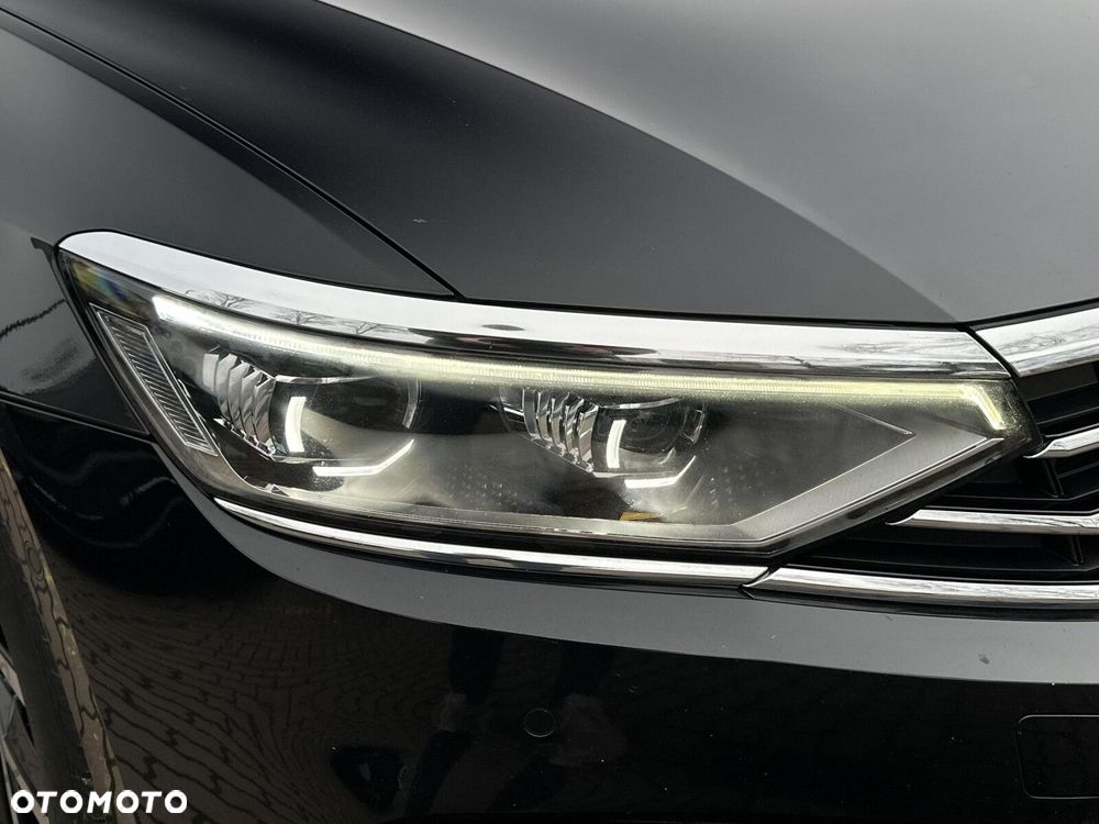 Volkswagen Passat - 37