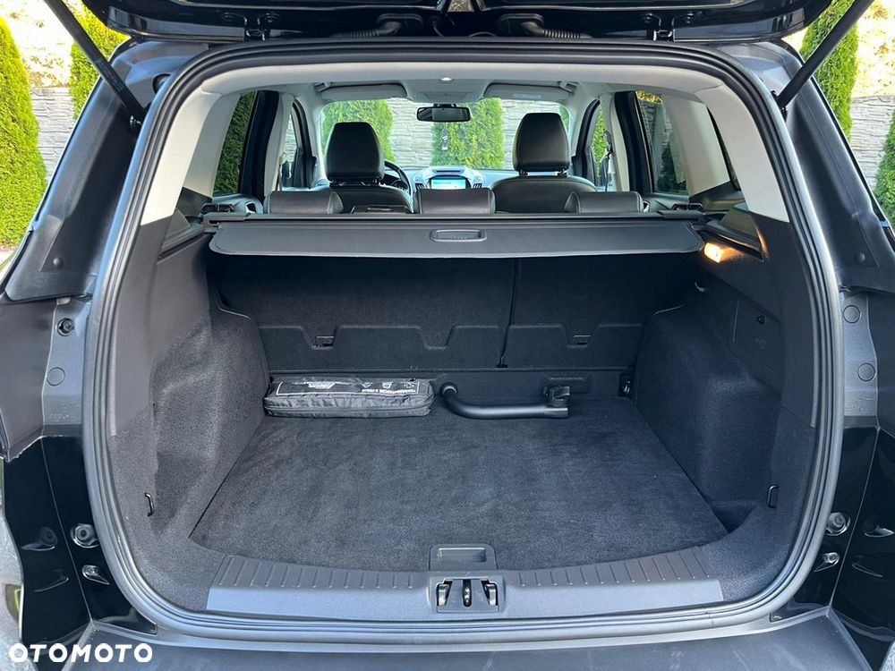 Ford Kuga 1.5 EcoBoost 2x4 Titanium - 36