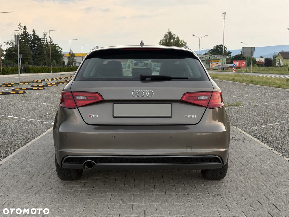 Audi A3 Sportback 1.2 TFSI S tronic S line Sportpaket - 4