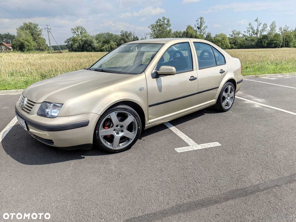 Volkswagen Bora - 2