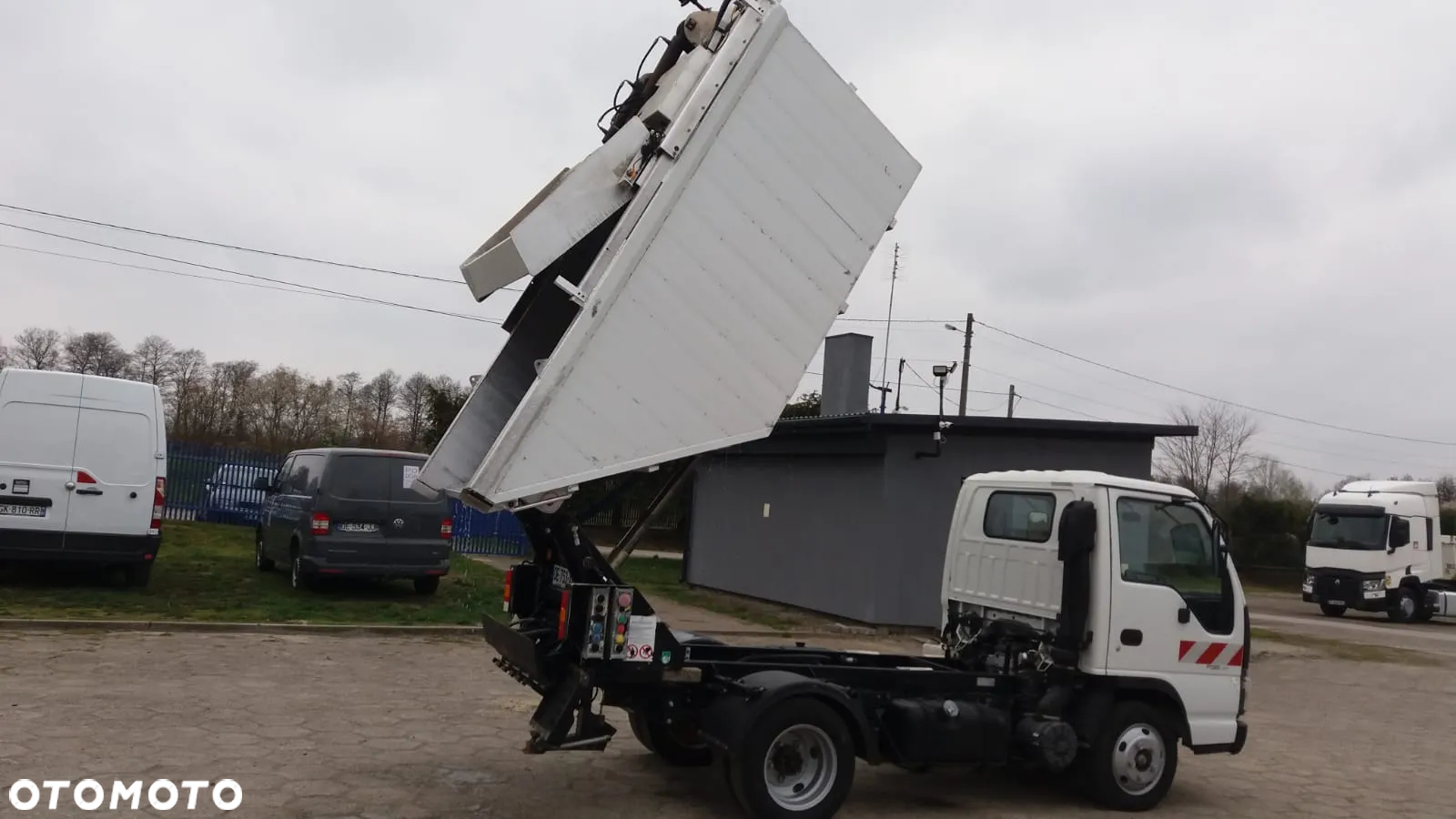 Isuzu P35.Y07 / ŚMIECIARKA DO 3,5 T /FRANCJA - 17