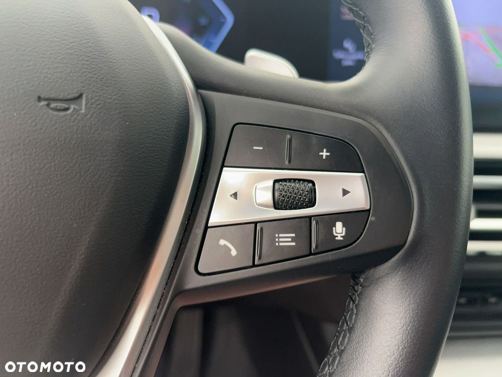 BMW Seria 3 318d mHEV - 22