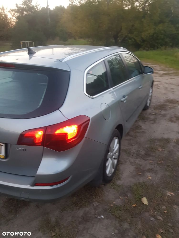 Opel Astra IV 1.7 CDTI Cosmo - 3