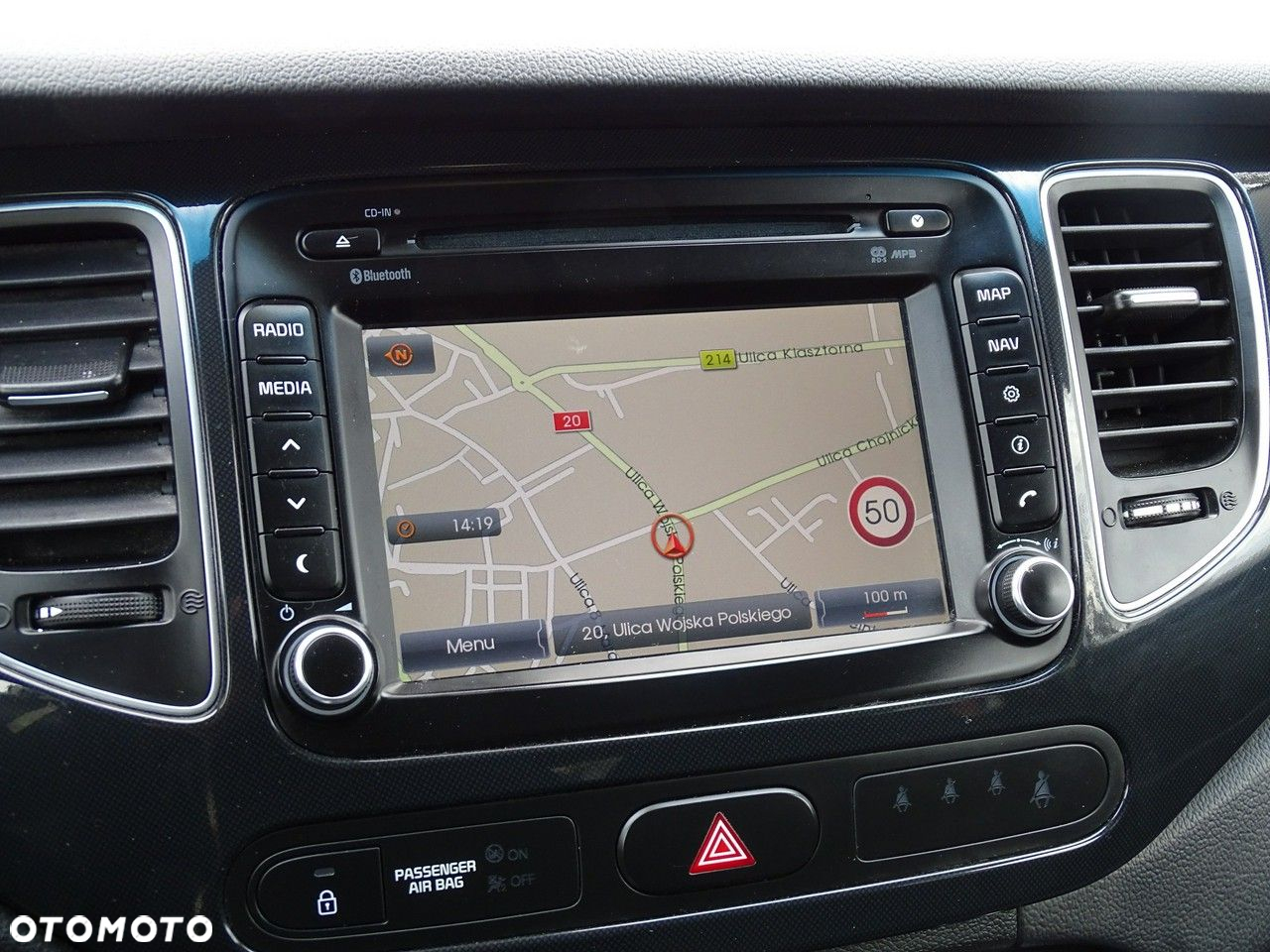 Kia Carens - 30