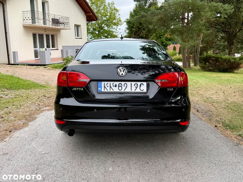 Volkswagen Jetta 1.6 TDI Comfortline - 9
