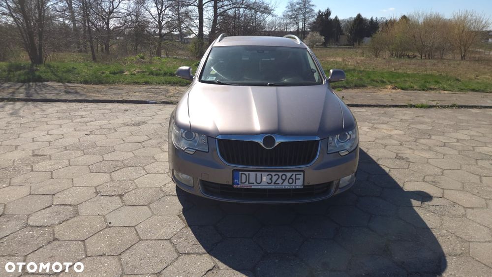 Skoda Superb 2.0 TDI Elegance - 4