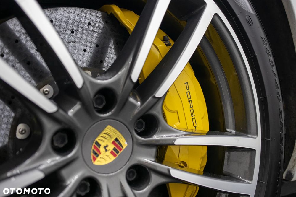 Porsche Cayenne ver-turbo - 4