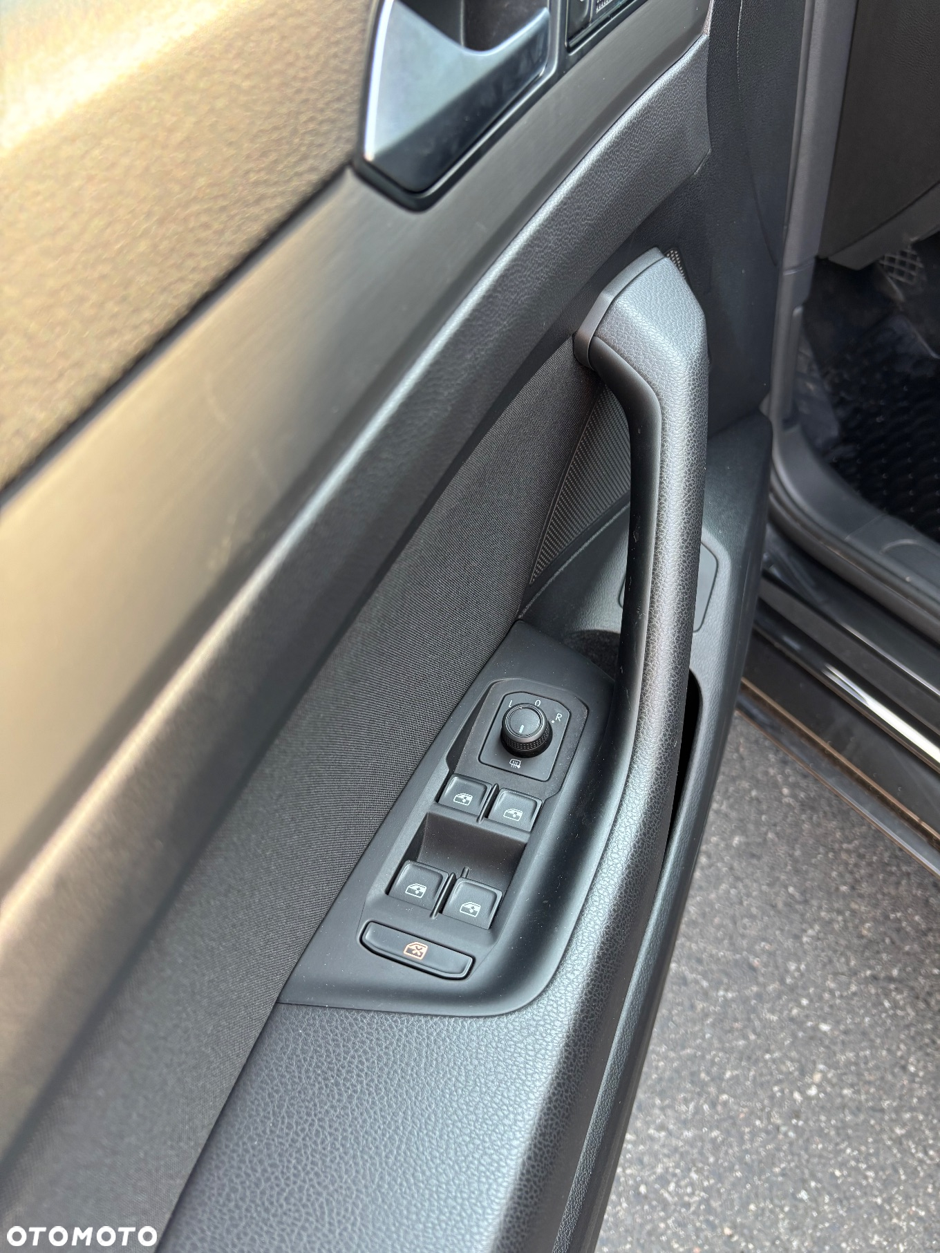 Volkswagen Passat 1.5 TSI EVO Business - 10