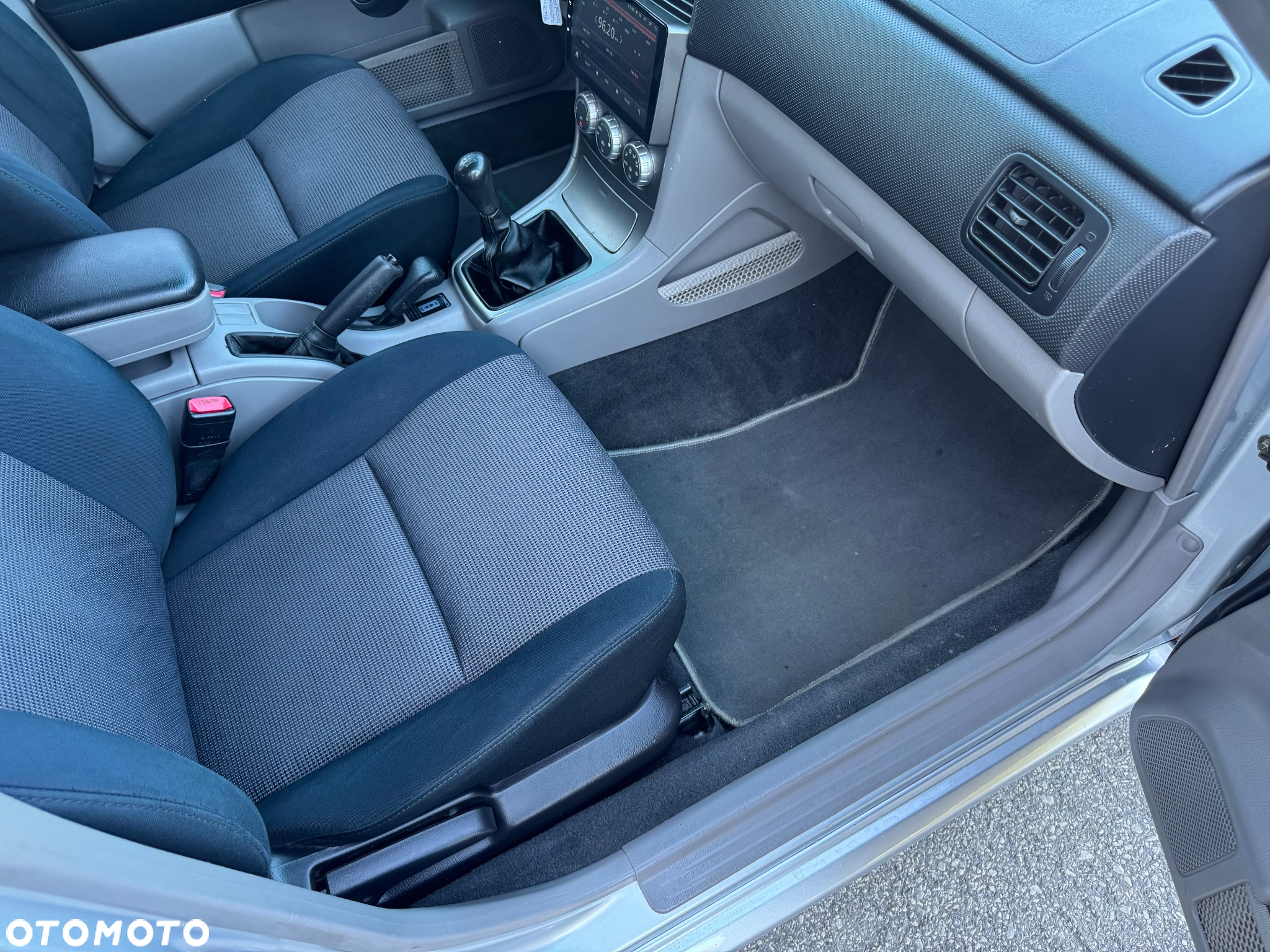 Subaru Forester 2.0X Celebration - 25