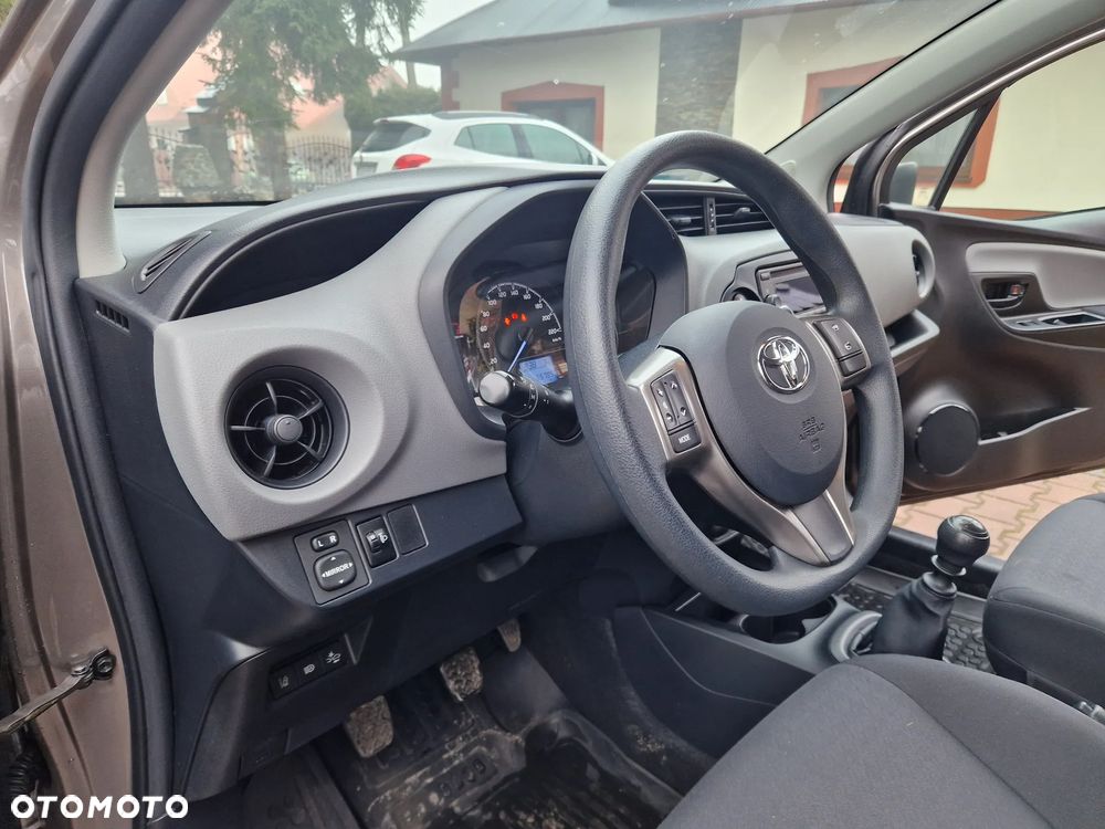 Toyota Yaris 1.5 Active - 19
