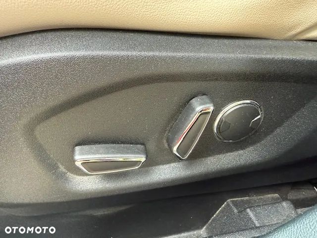 Ford Edge ver-2-0-ecoblue-twin--turbo-4wd-titanium - 10