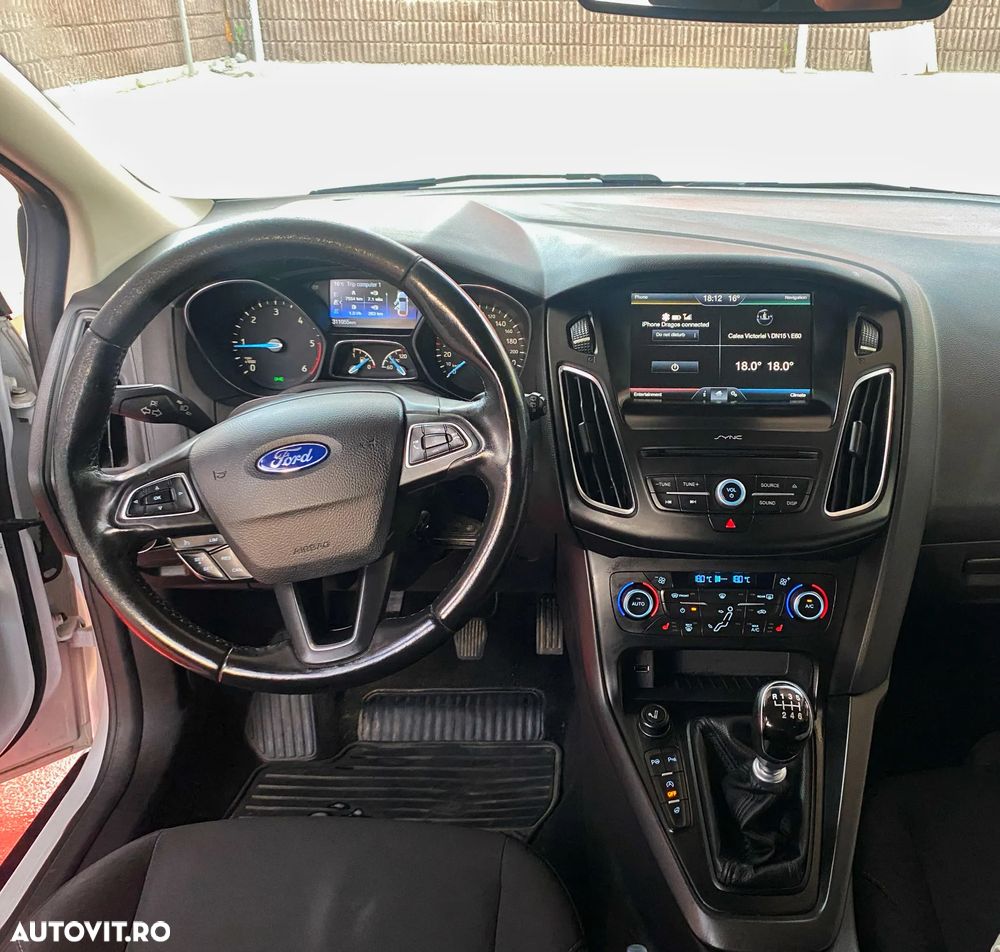 Ford Focus - 22