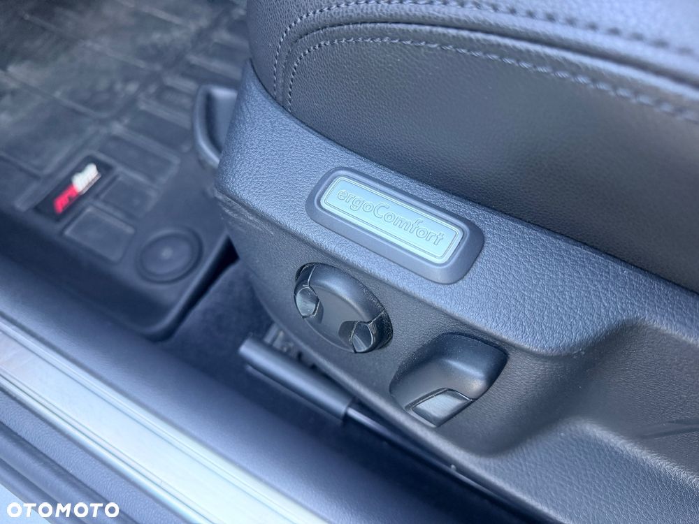 Volkswagen Passat - 17