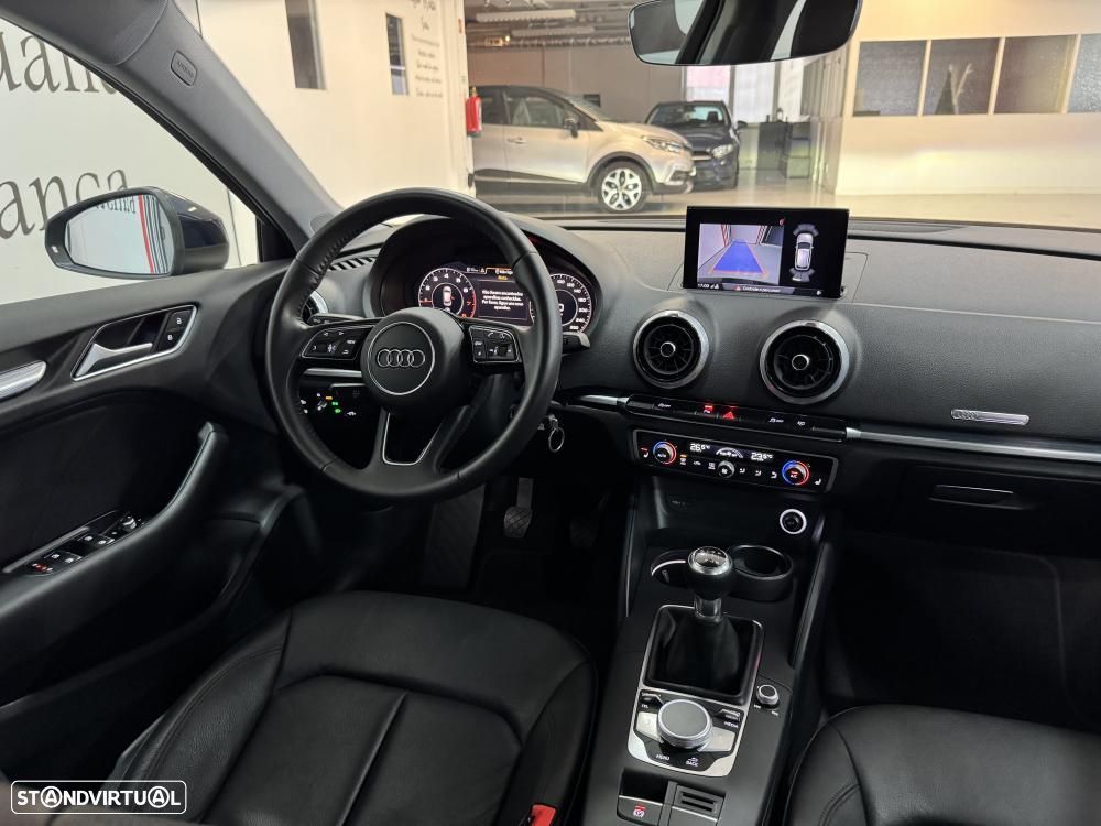 Audi A3 Sportback 30 TFSI Design - 42