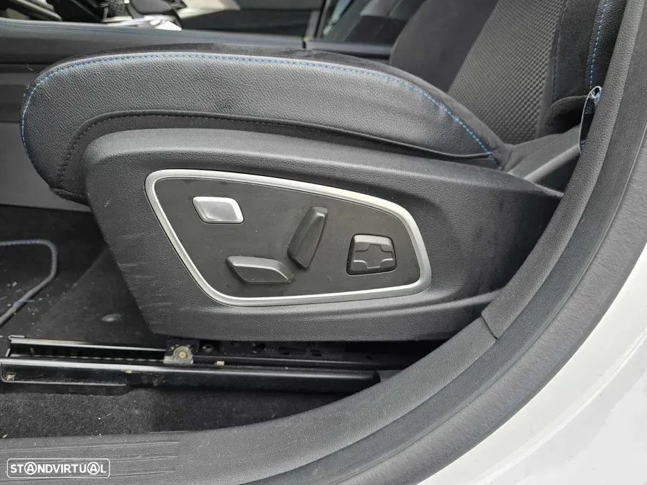 Renault Austral 1.2 E-Tech Iconic Espirit - 9