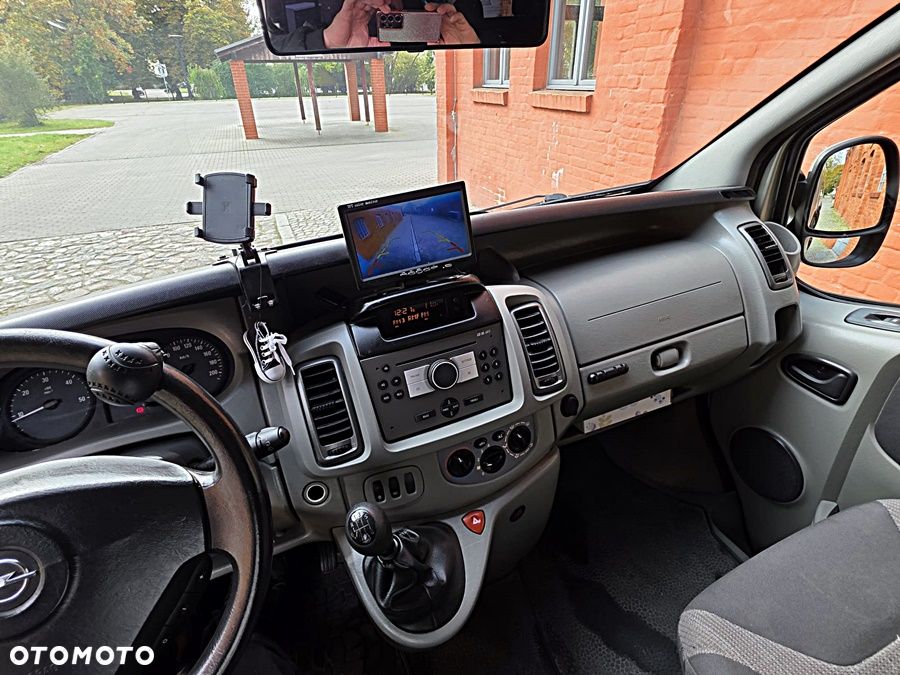 Opel Vivaro - 25