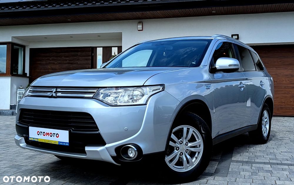 Mitsubishi Outlander Instyle NAVI + - 3