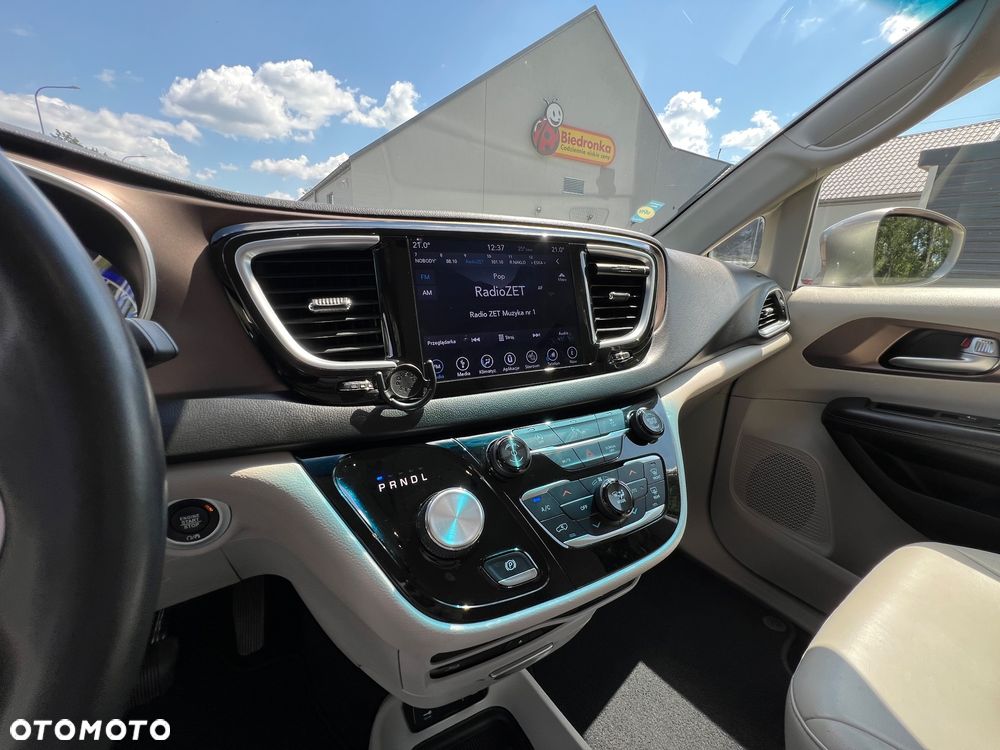 Chrysler Pacifica - 18