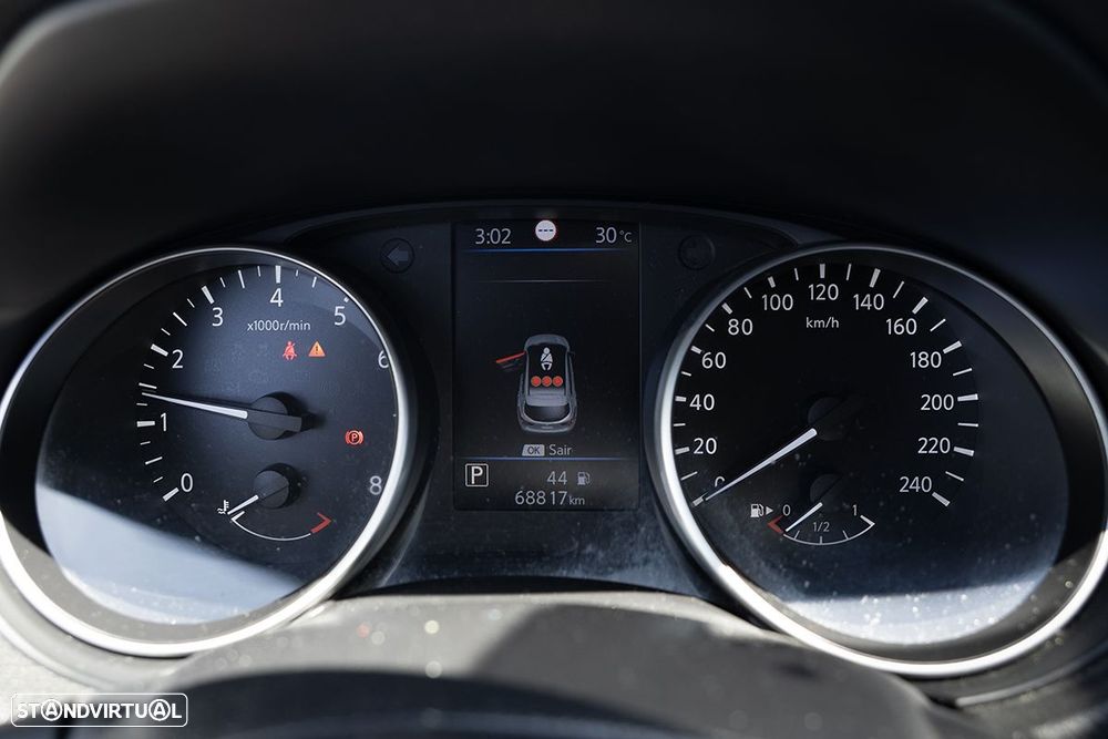 Nissan Qashqai 1.3 DIG-T N-Connecta DCT - 11