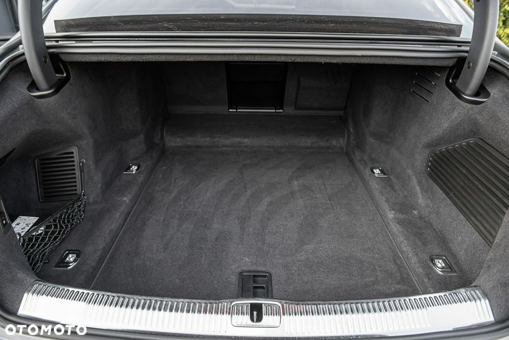 Audi A8 - 36