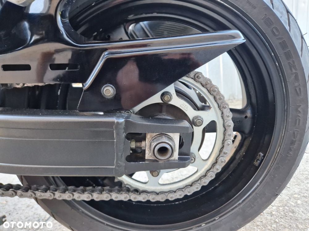 Yamaha FZS - 21