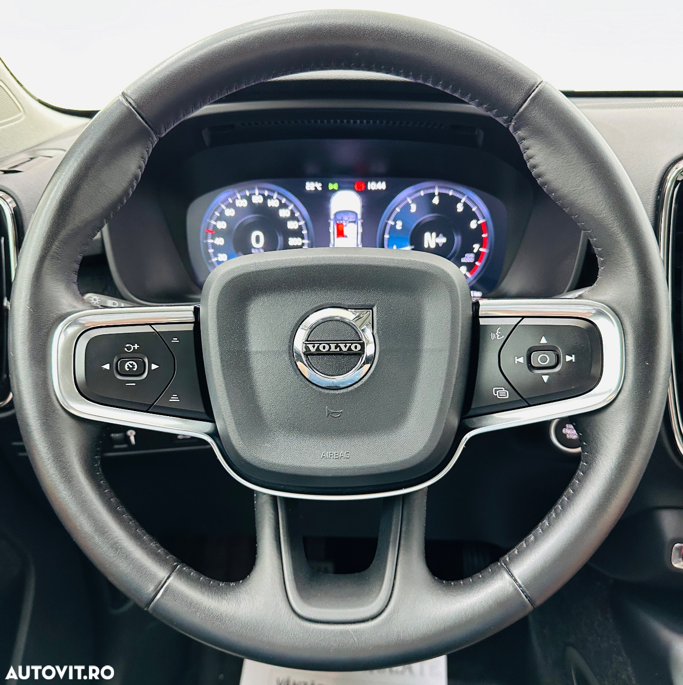 Volvo XC 40 - 36