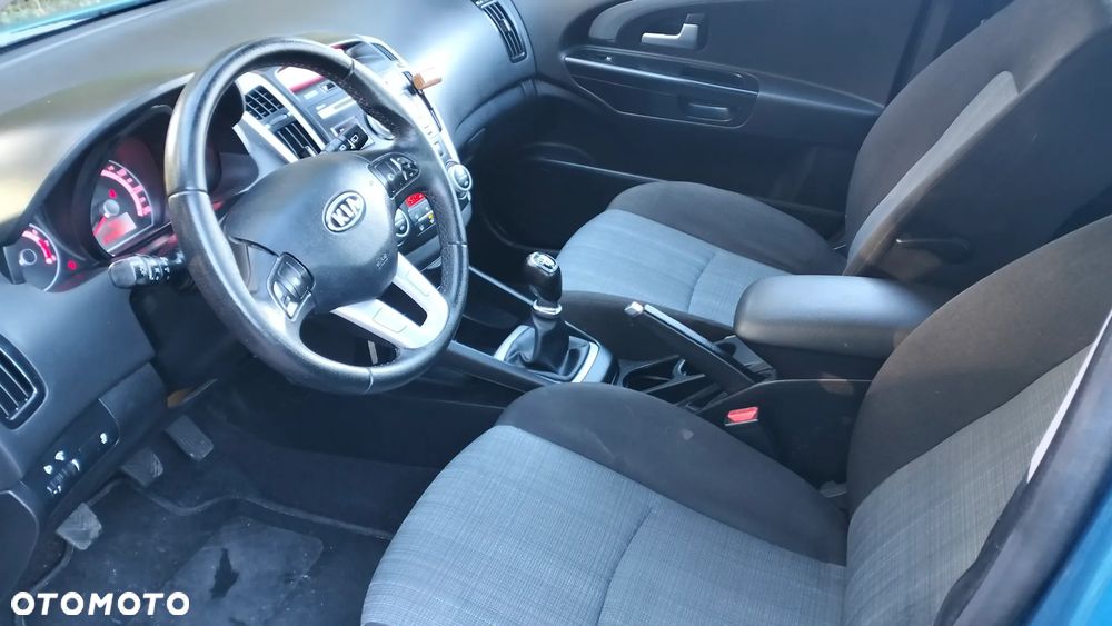 Kia Ceed - 39