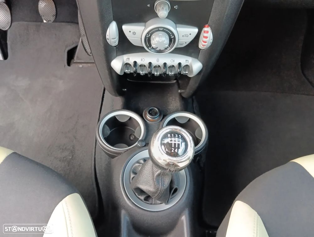 MINI 3 Portas Cooper D - 11
