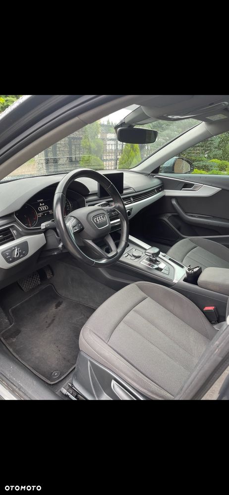 Audi A4 Limousine 2.0 TDI ultra S tronic - 11