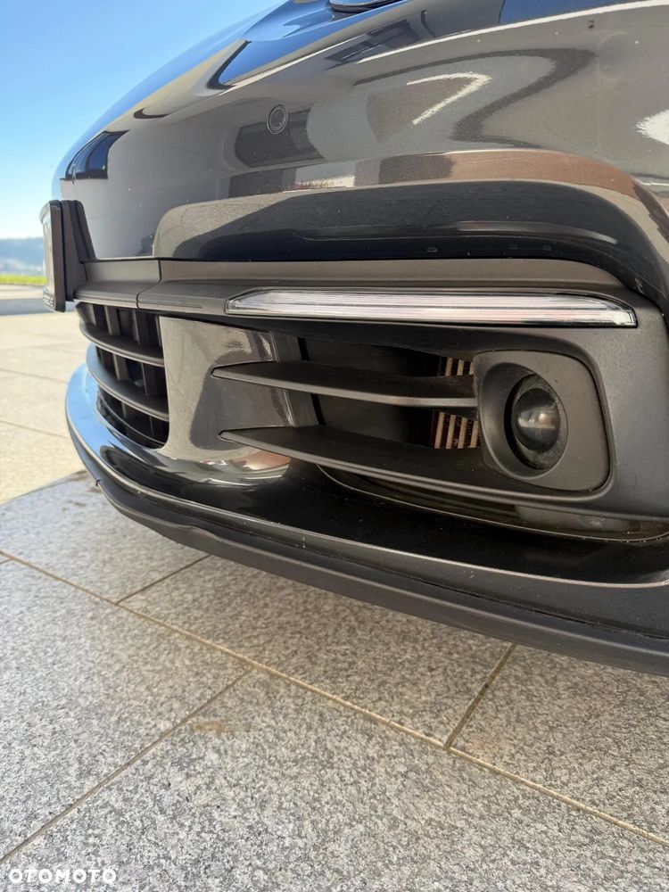 Porsche Panamera 4S - 8