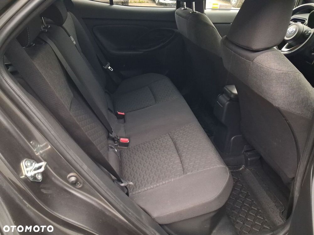 Toyota Yaris Cross Hybrid 1.5 Comfort - 12