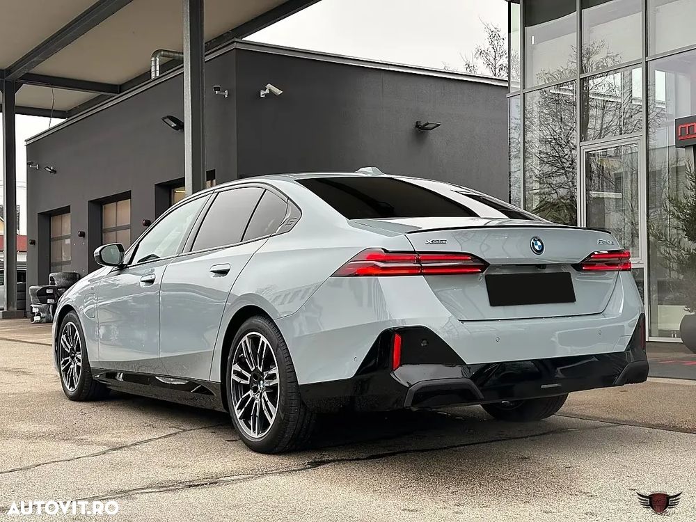 BMW Seria 5 530e xDrive Aut. - 17