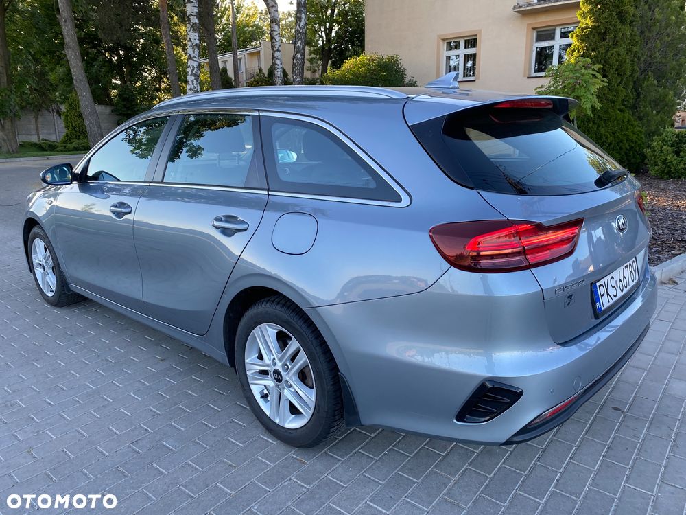 Kia Ceed 1.6 CRDi mHEV M - 7