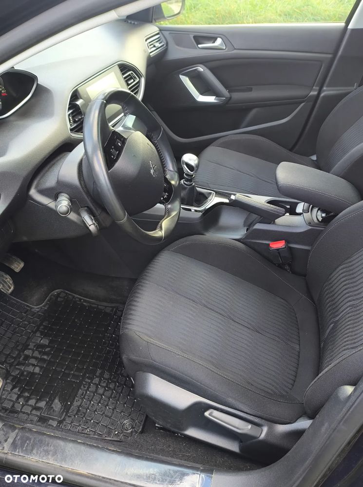 Peugeot 308 BlueHDi FAP 120 Stop&Start Allure - 11